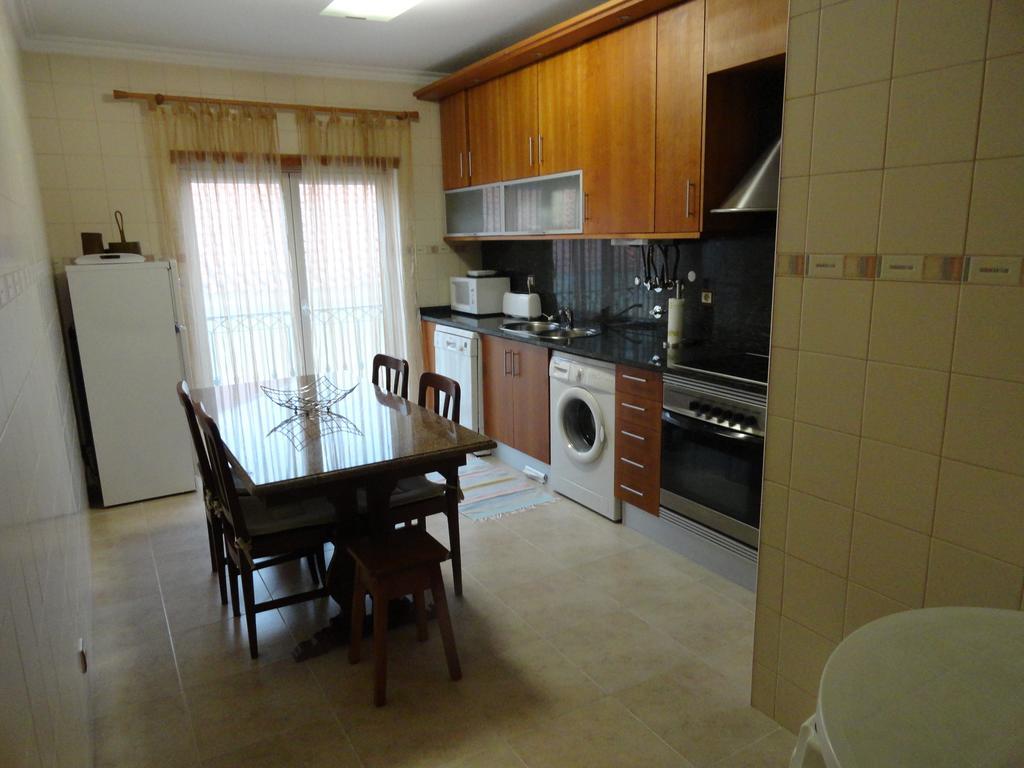 Apartamento Praia Sao Martinho Do Porto Bagian luar foto