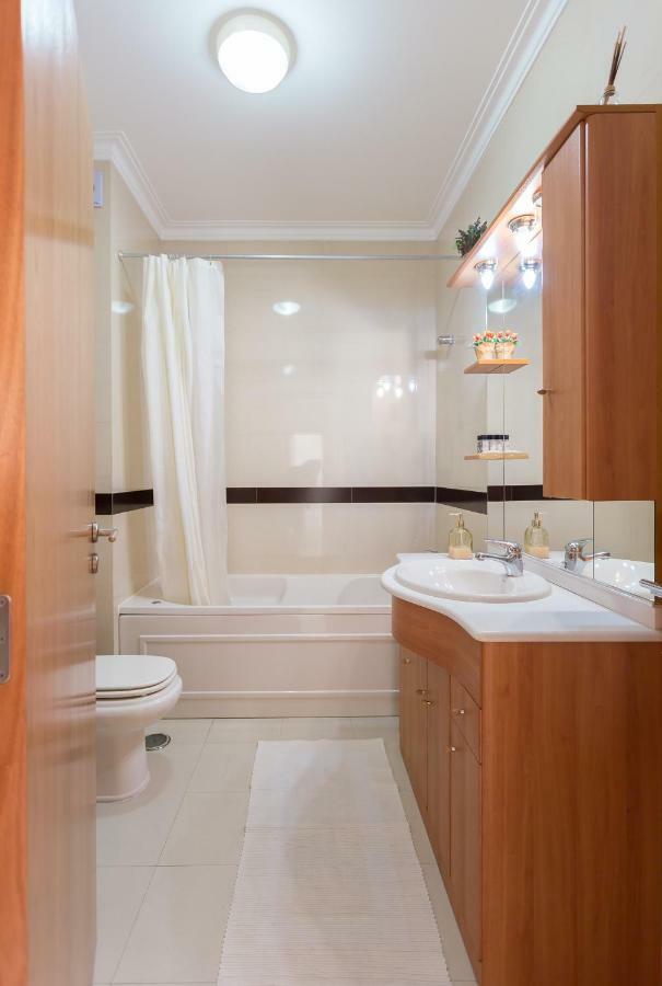 Apartamento Praia Sao Martinho Do Porto Bagian luar foto