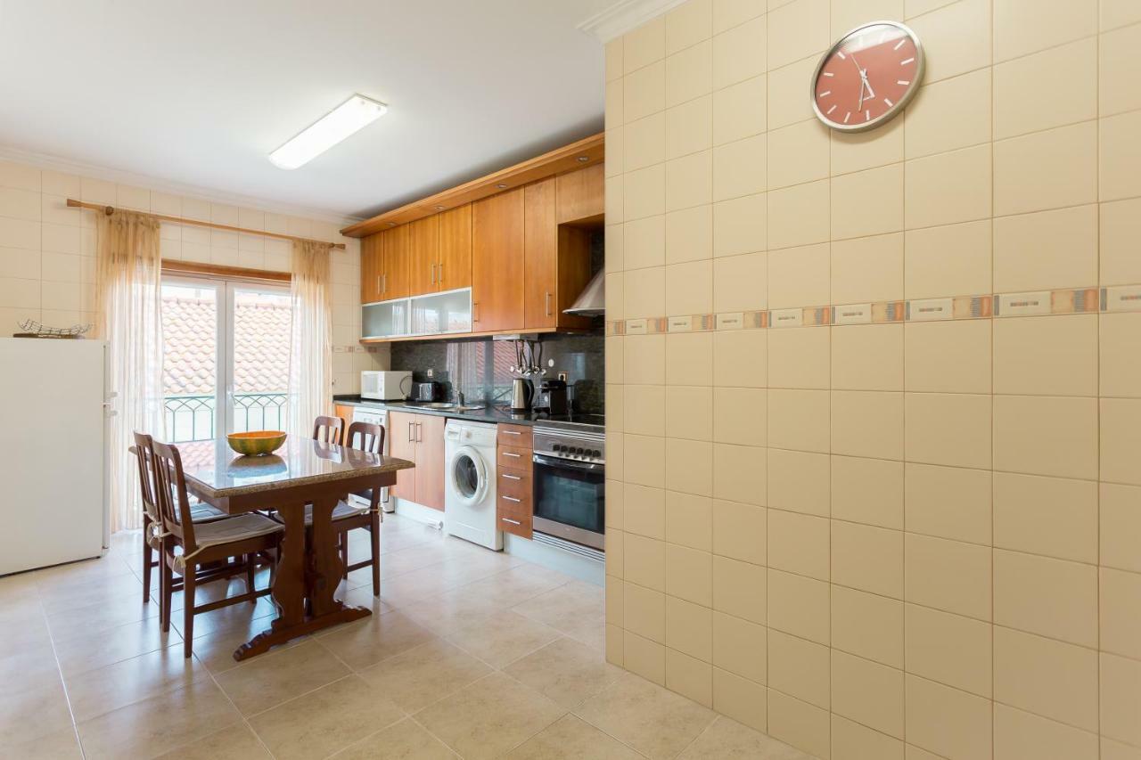 Apartamento Praia Sao Martinho Do Porto Bagian luar foto