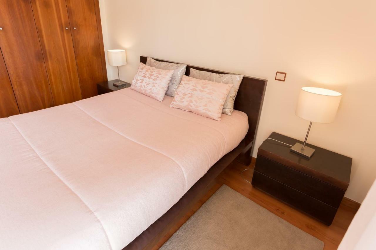 Apartamento Praia Sao Martinho Do Porto Bagian luar foto