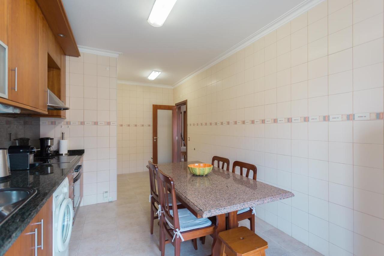 Apartamento Praia Sao Martinho Do Porto Bagian luar foto